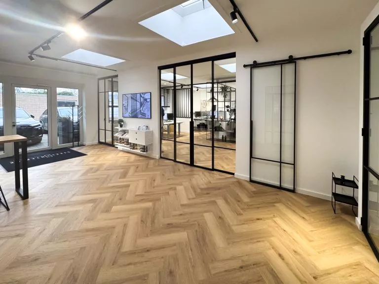 Showroom (1)