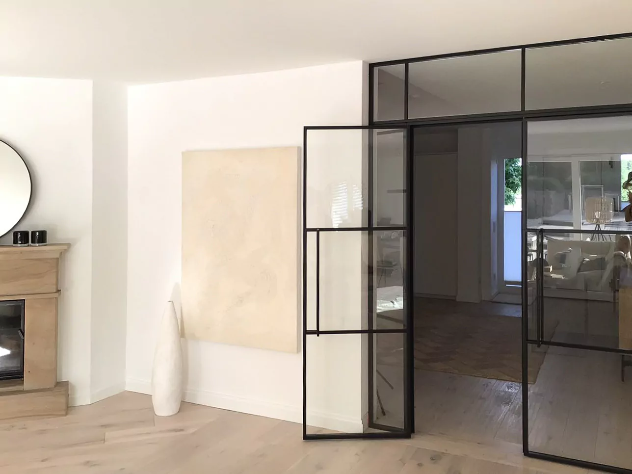 steel-interior-projekt-dortmund-wohnzimmer-doppeltür-drehtür-windfang-2